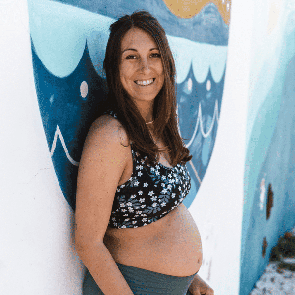 Schwangerschaftsyoga Lehrerin Prenatal Yoga Lisa Pantoi