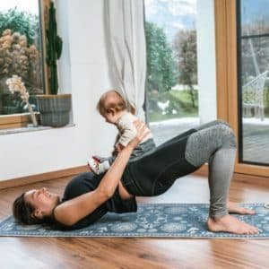 mama baby yoga rueckbildungsyoga rueckbilung