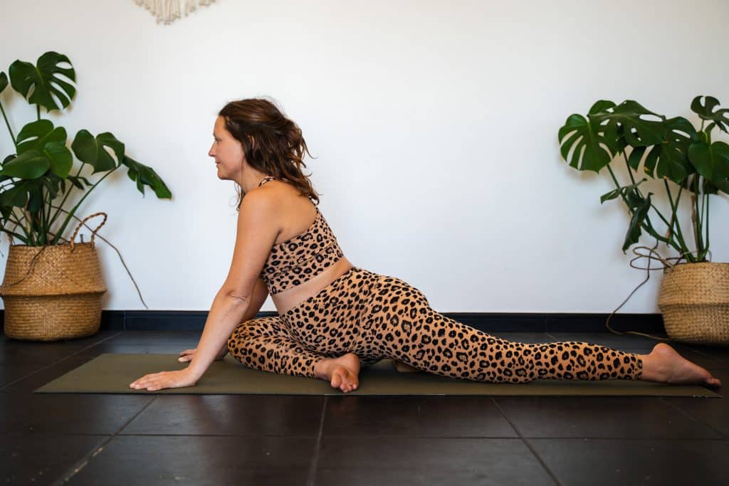 Taube Ischias Beschwerden Yoga Schwangerschaft
